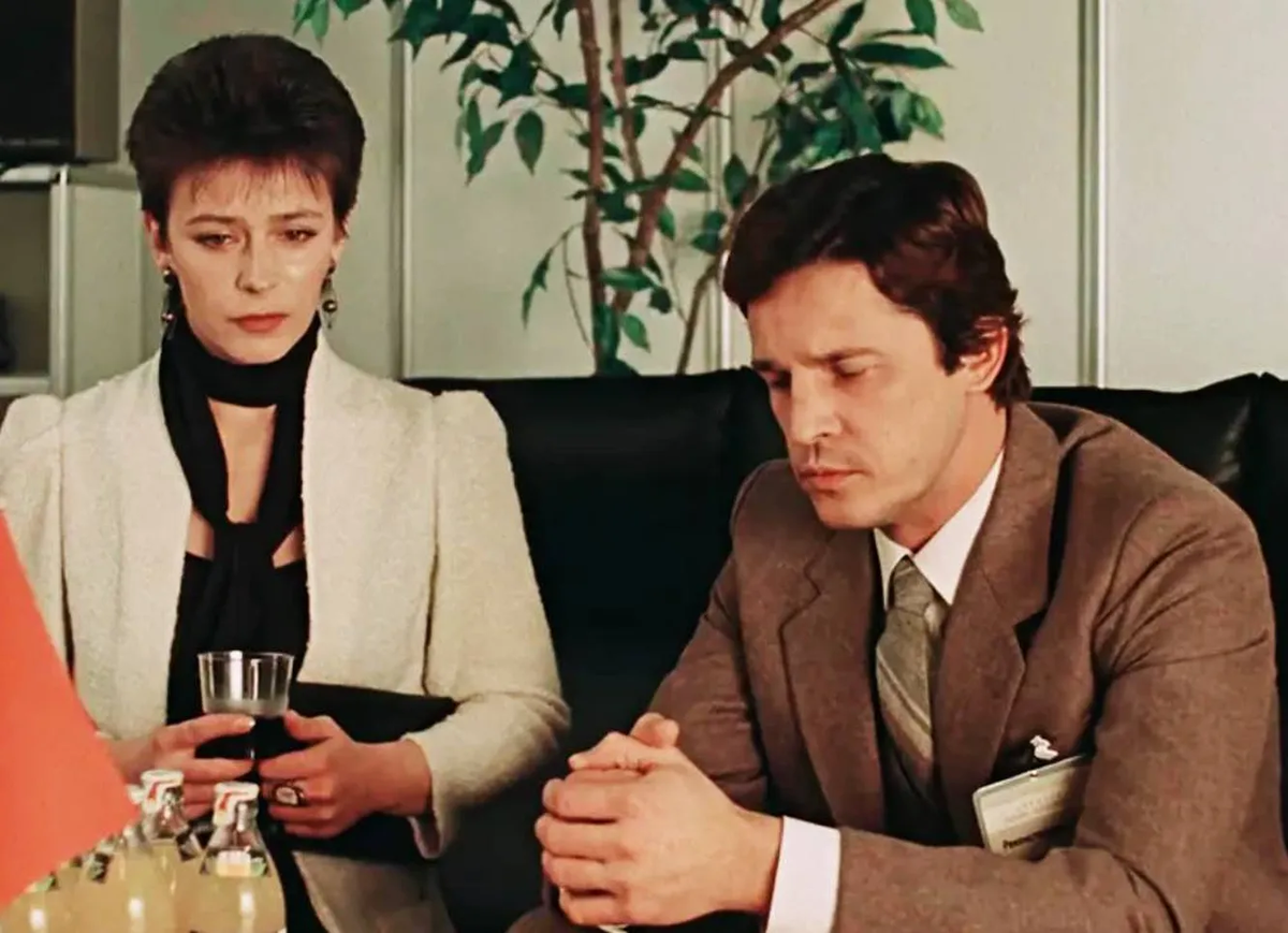Кадр из фильма «Зимняя вишня», 1992