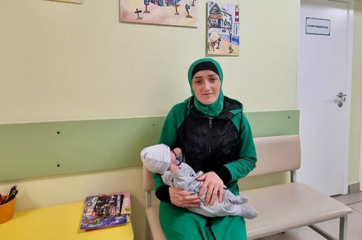    На Урале врачи помогли спасти малыша с врожденным пороком сосудов