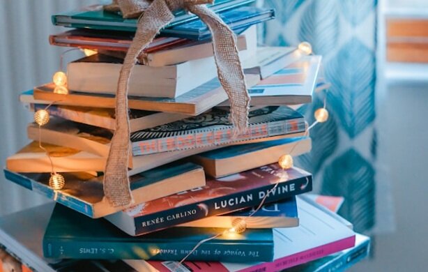 Photo by <a href="https://unsplash.com/@heftiba?utm_content=creditCopyText&utm_medium=referral&utm_source=unsplash">Toa Heftiba</a> on <a href="https://unsplash.com/photos/brown-wooden-framed-candle-holder-on-top-of-books-ip9R11FMbV8?utm_content=creditCopyText&utm_medium=referral&utm_source=unsplash">Unsplash</a>
  