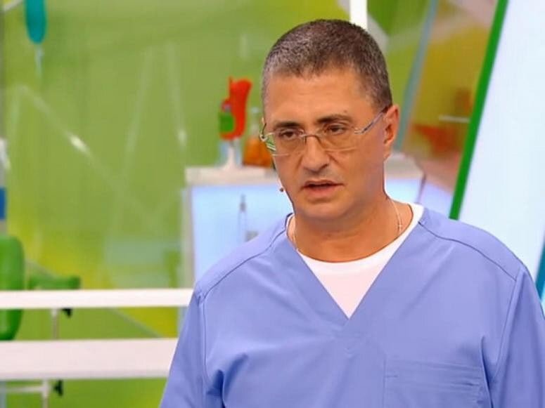 помощник для умерших 160. диего марадона похороны. помощник для умерших 160. гроб со стеклянной крышкой ковид. помощник для умерших 160.