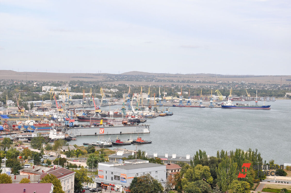 Керчь тоже пострадала от шторма.  Фото: Фото: ФедералПресс / Екатерина Лазарева