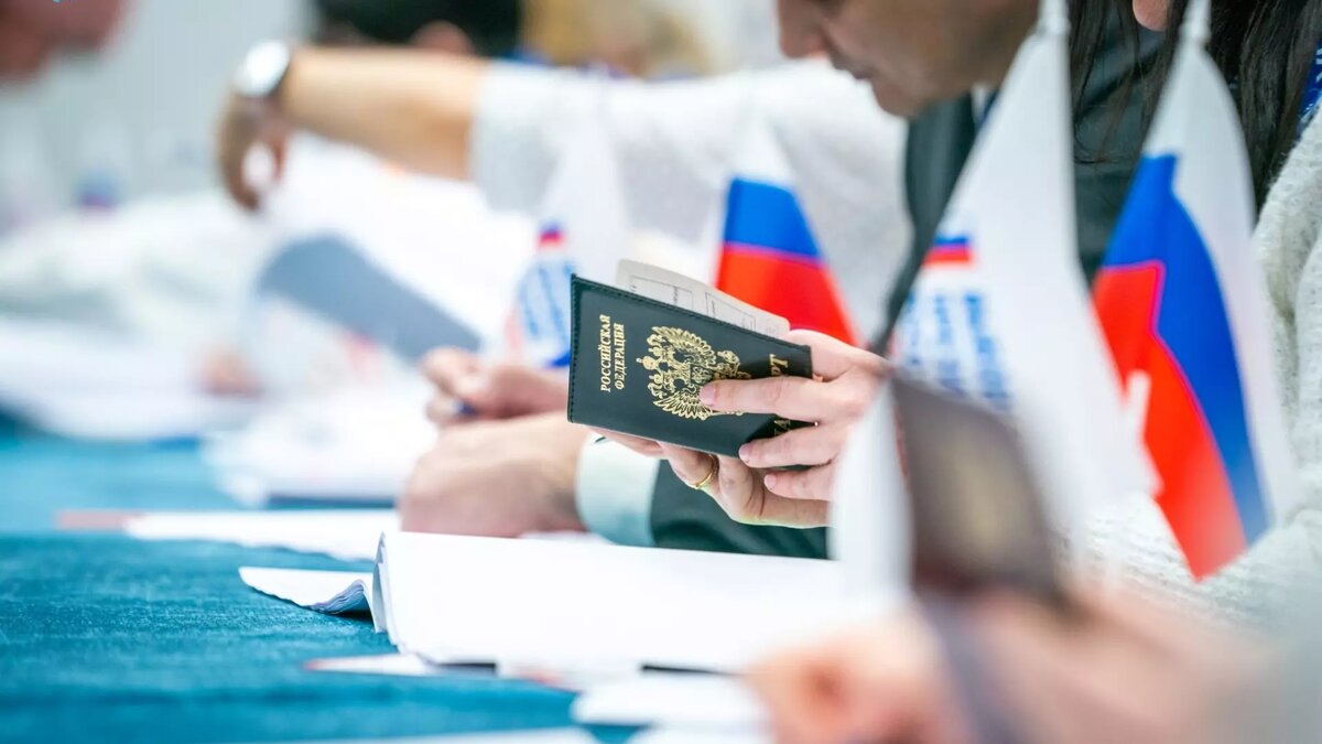     В Югре действующего президента Владимира Путина поддержали 86,71% или 860 987 жителей округа. Муксун.fm разбирался, в чем особенность нынешней избирательной кампании и что повлияло на беспрецедентную поддержку главы государства.