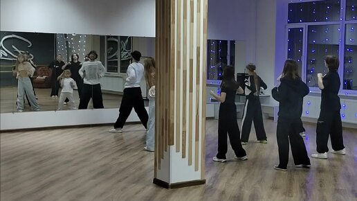 текст песни крылатые качели. детский сад костин ноты. песня дети вырастают. быстро пролетают школьные года текст. почему на голове не растут цветочки ноты.