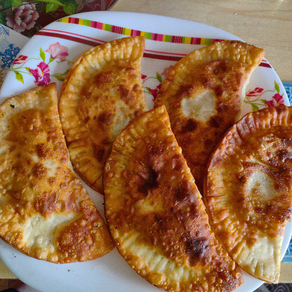 Наши чебуреки. 