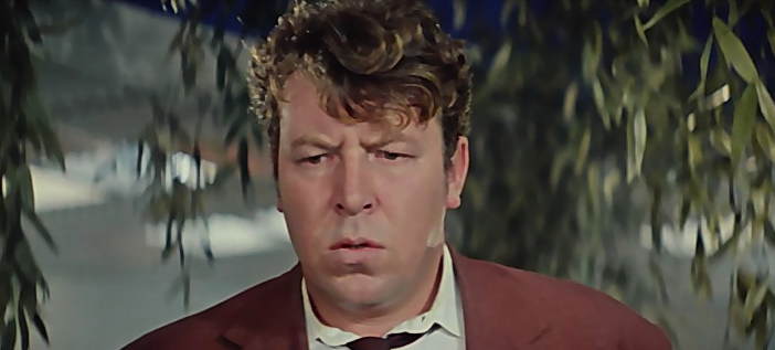 Кадр из фильма "Бриллиантовая рука" (1968) 