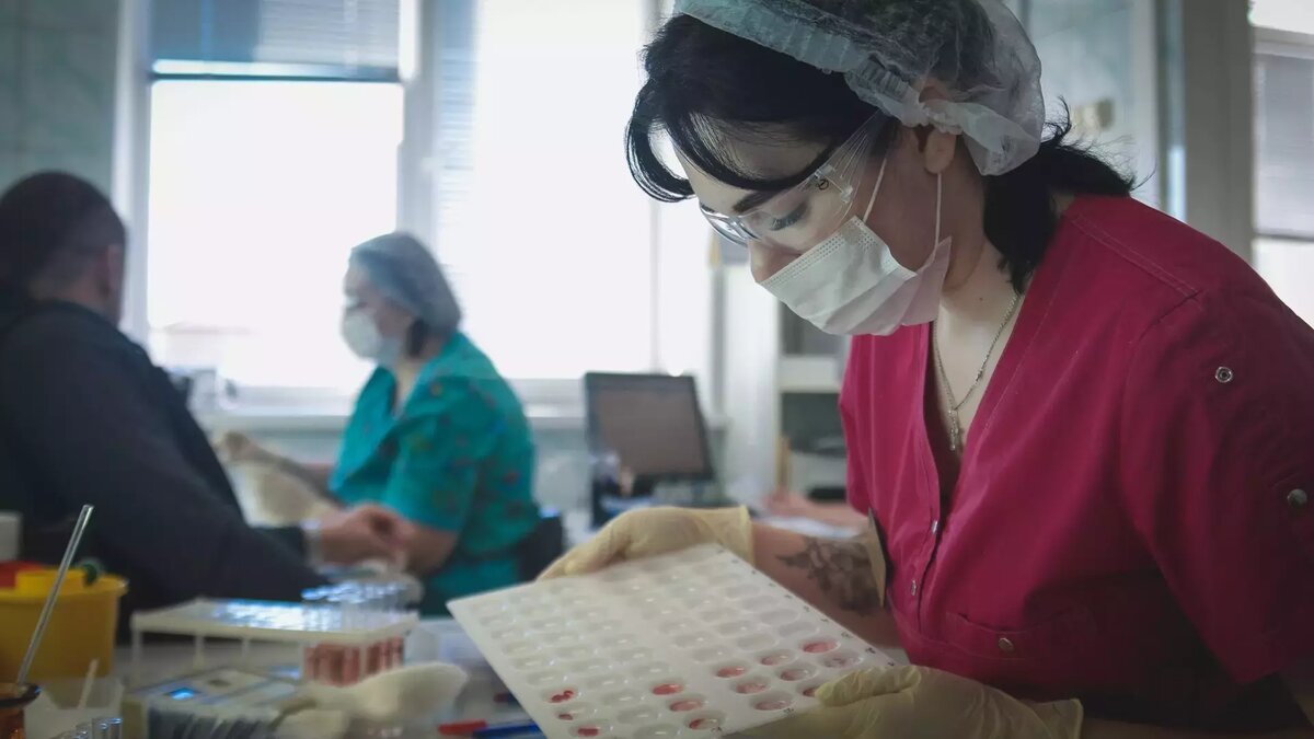     Мифы о лечении онкологии могут стоить человеку жизни. Краевой минздрав при участии гематолога, завотделением химиотерапии лимфатических опухолей НМИЦ гематологии минздрава РФ Яны Мангасаровой рассказал про пять распространенных мифов о лечении онкозаболеваний.