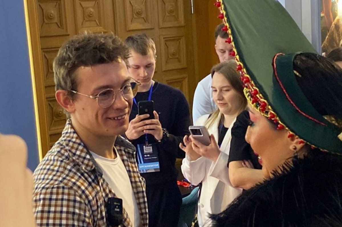    Актер Никита Кологривый может сыграть Жириновского, несмотря на скандал