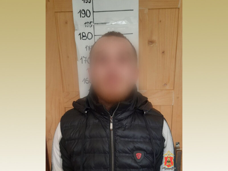 В Тверской области задержан курьер, который помог мошенникам обобрать двух пенсионерок