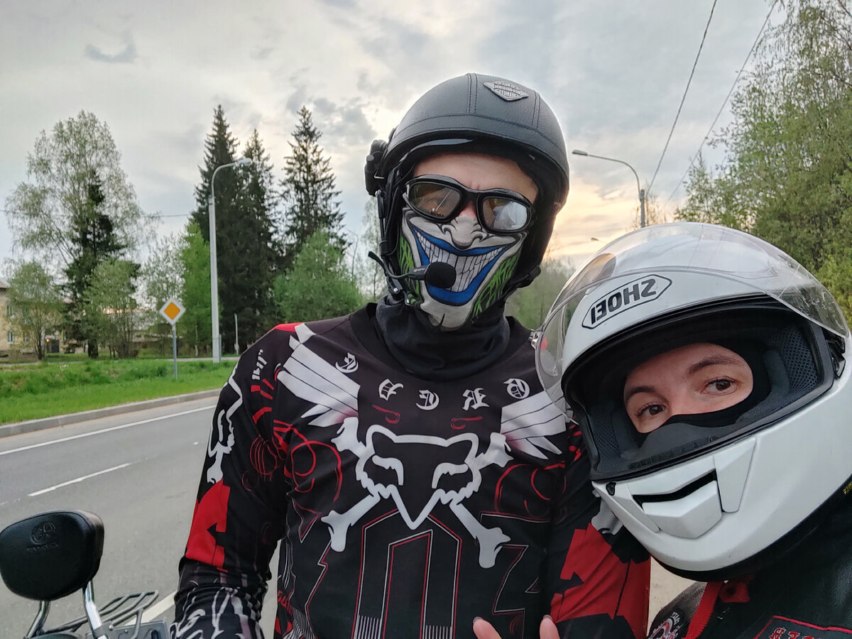 Муж переодически тоже катает в "каске"