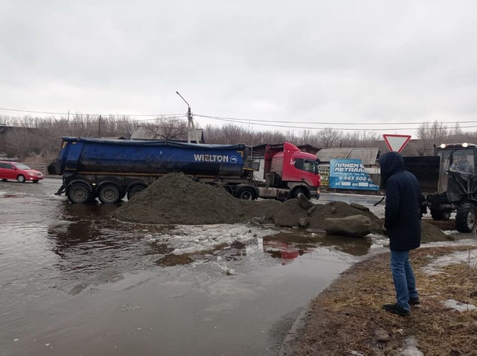    Разлив дренажного канала "Голубой Дунай". Источник: t.me/shchigrev_bsk