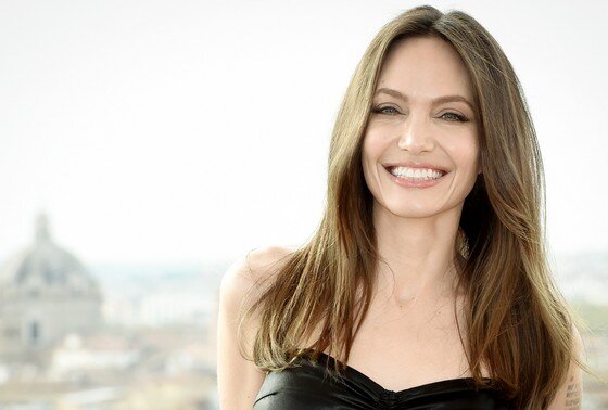     Анджелина Джоли