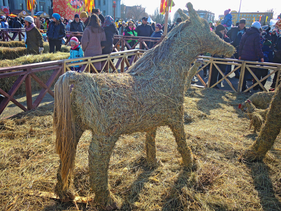 План праздника масленица. Масленица. Масленица в самаре фото. Масленица в самаре. Масленица в новосибирском зоопарке.