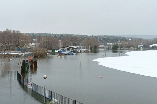    Куда звонить в Пензе, чтобы откачали воду с улицы?