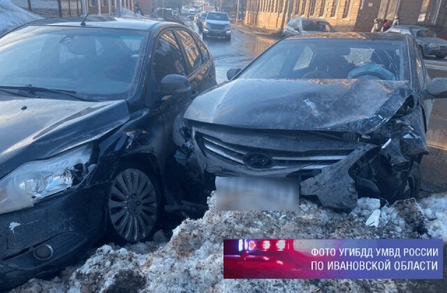    Водитель без российских прав устроил ДТП на Московской в Иванове