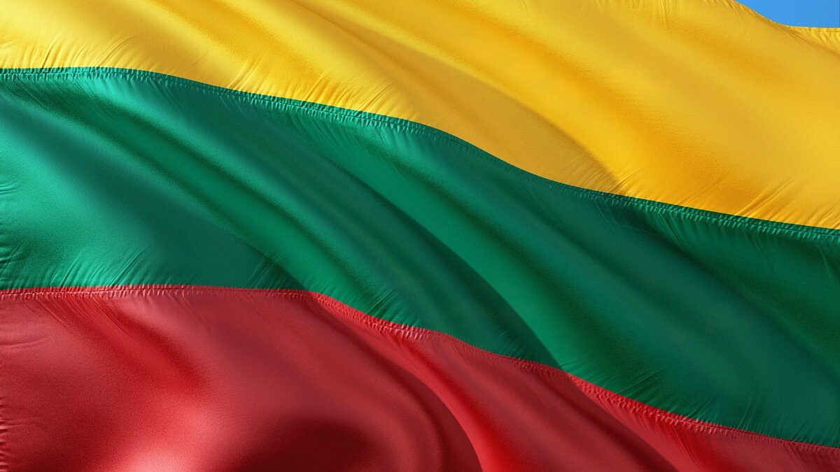     На границе образовался затор — в очереди 140 машин.