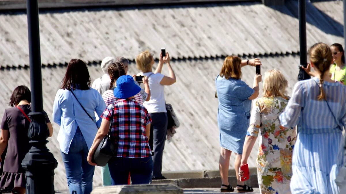     Туристические информационные центры планируют открыть на участках скоростной трассы М-12 в Нижегородской области. Всего появится четыре таких объекта. Этой новостью поделились в пресс-службе регионального правительства.