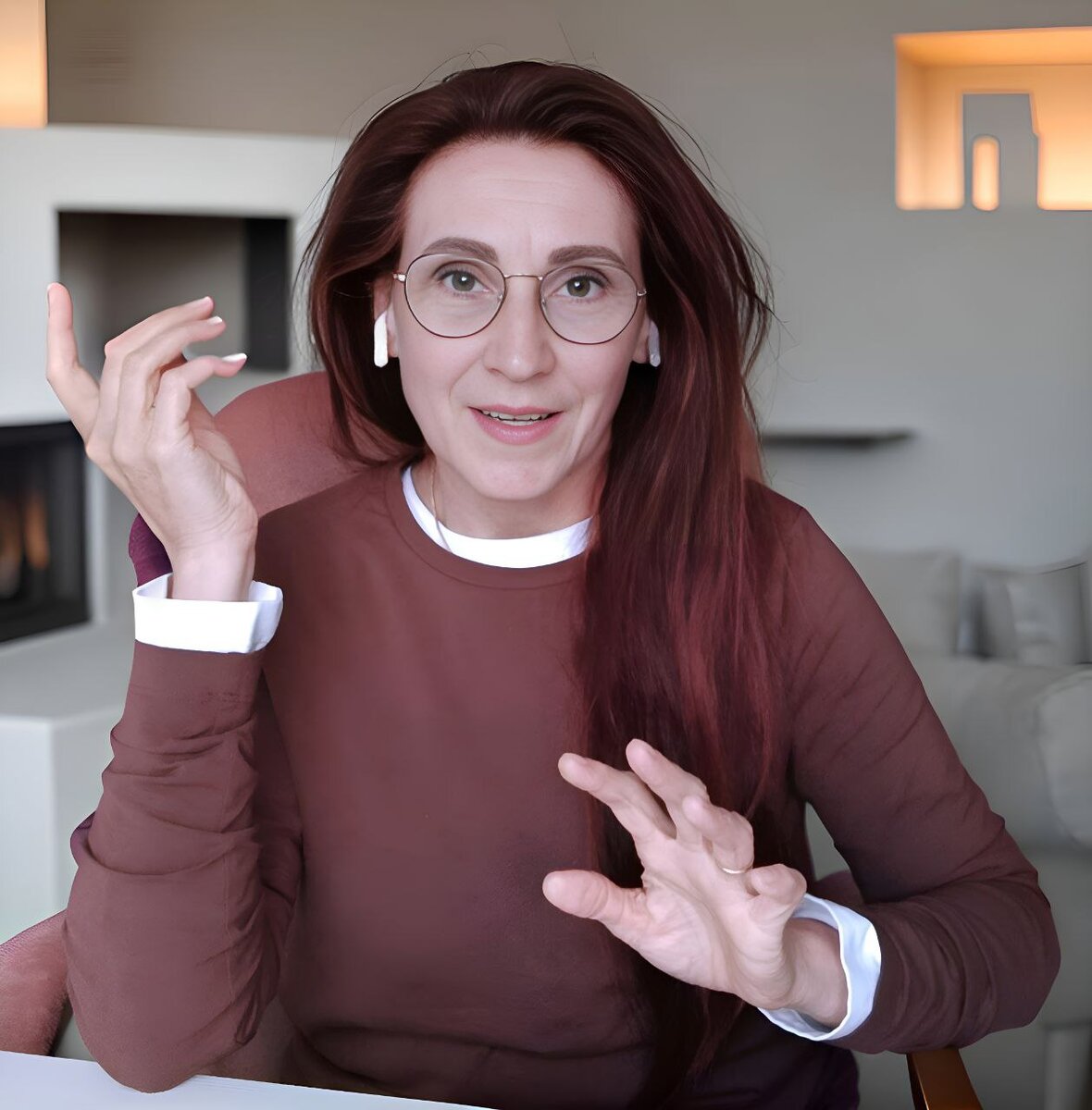 Светлана Долинина - консультант по вопросам супружеской измены, любовных треугольников и любовной зависимости. 