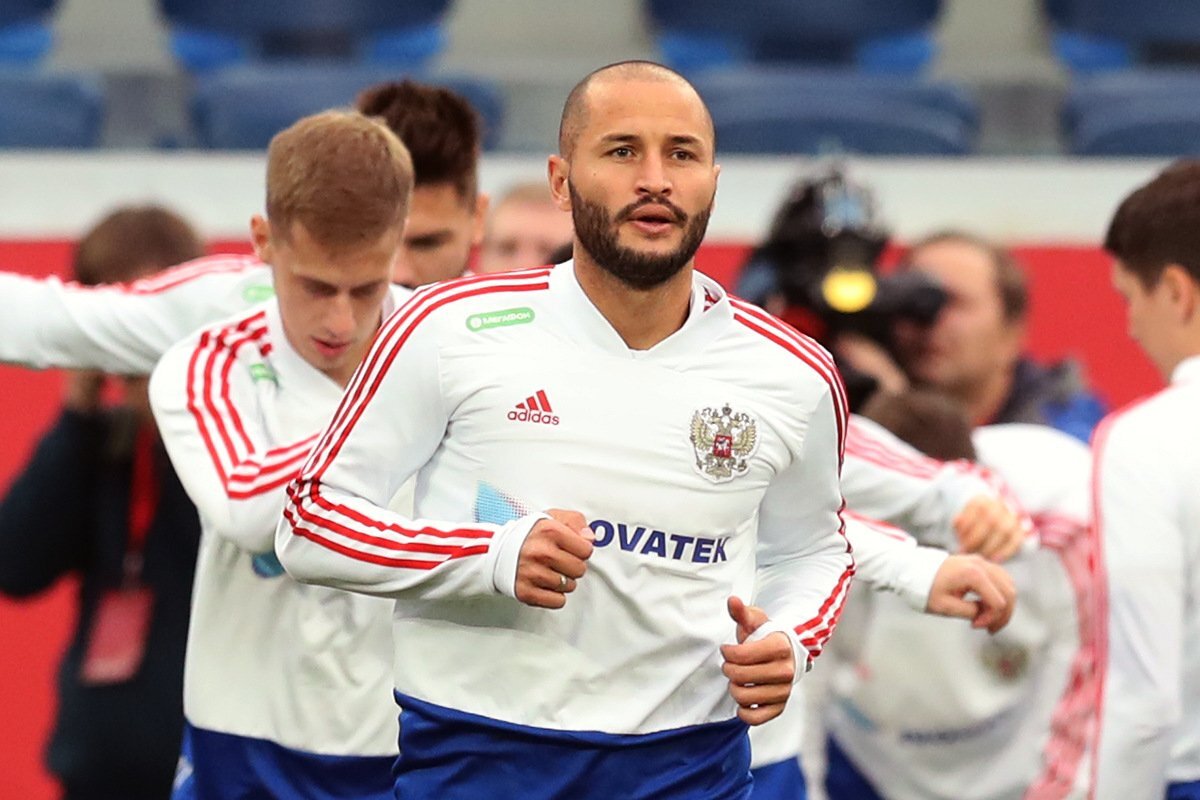    Футболист из Братска Фёдор Кудряшов снялся в рекламе с Милошем Биковичем