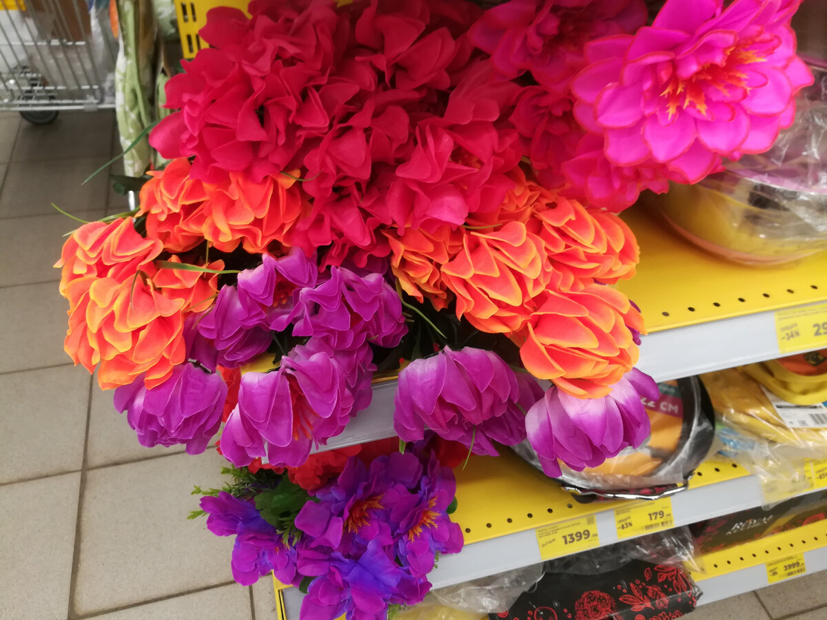 Пасхальные букеты искусственных цветов в ассортименте