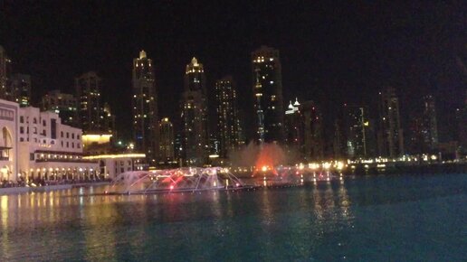 Поющие фонтаны в Дубае с завораживающим финалом.
