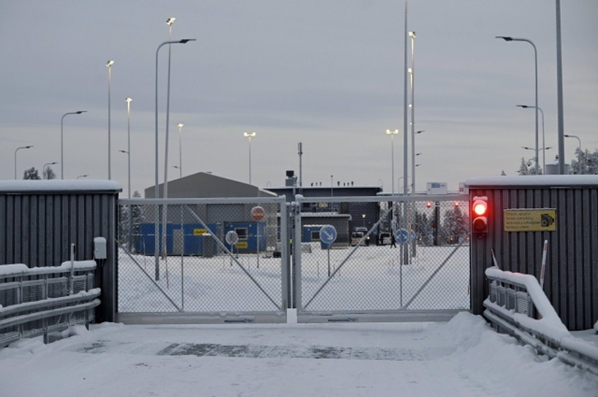    Финская таможня выявила три автомобиля с номерами РФ после введения запрета