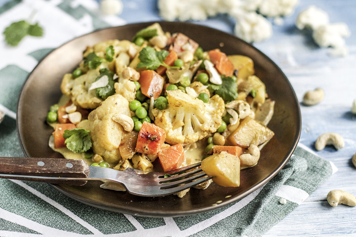 Рецепт овощного карри с кокосовым молоком, пряностями и кешью | Кулинарный  блог «Ужин Дома» | Дзен