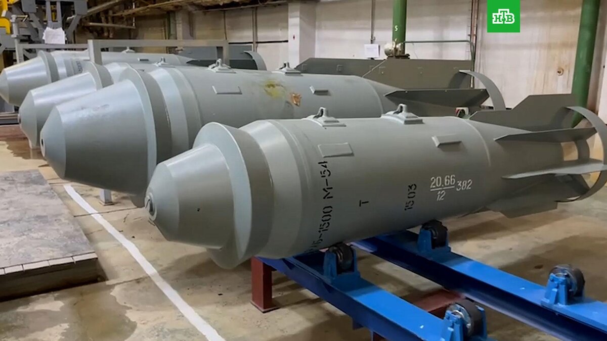 [ Смотреть видео на сайте НТВ ] В России началось массовое производство трехтонных авиационных бомб ФАБ-3000.