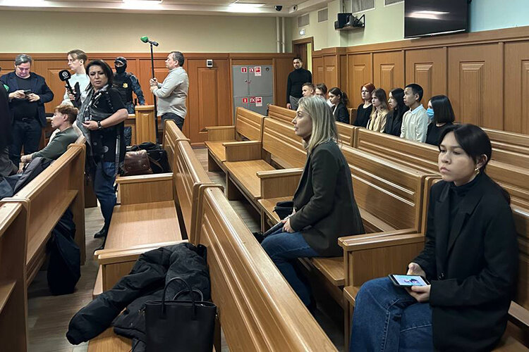   На оглашение приговора в отношении Радика Тагирова пришли журналисты почти всех республиканских изданий, а также немалое число студентов-стажеров Фото: Мария Новикевич