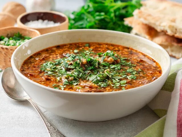 Суп харчо: рецепт с копченостями