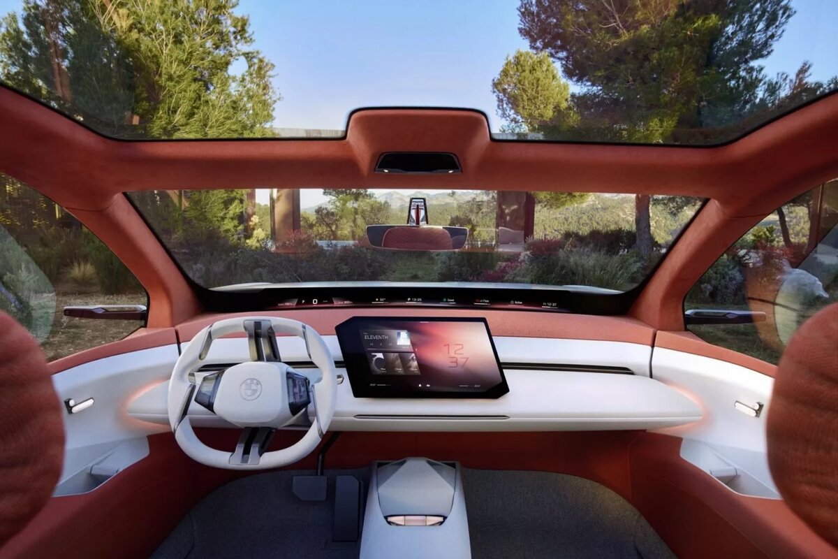 Новый по названию и философии дизайна, BMW Vision Neue Klasse X заменит iX3 в следующем году.-17