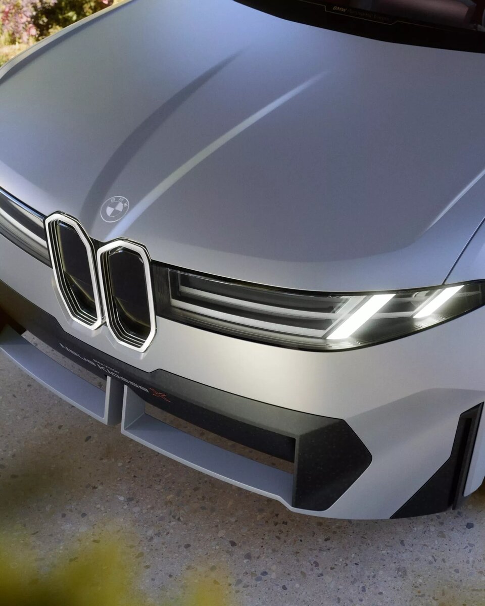 Новый по названию и философии дизайна, BMW Vision Neue Klasse X заменит iX3 в следующем году.-40