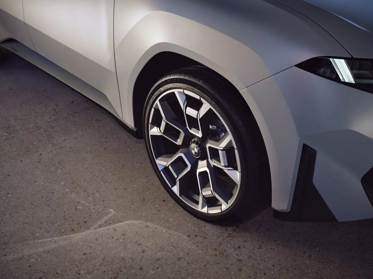 Новый по названию и философии дизайна, BMW Vision Neue Klasse X заменит iX3 в следующем году.-41