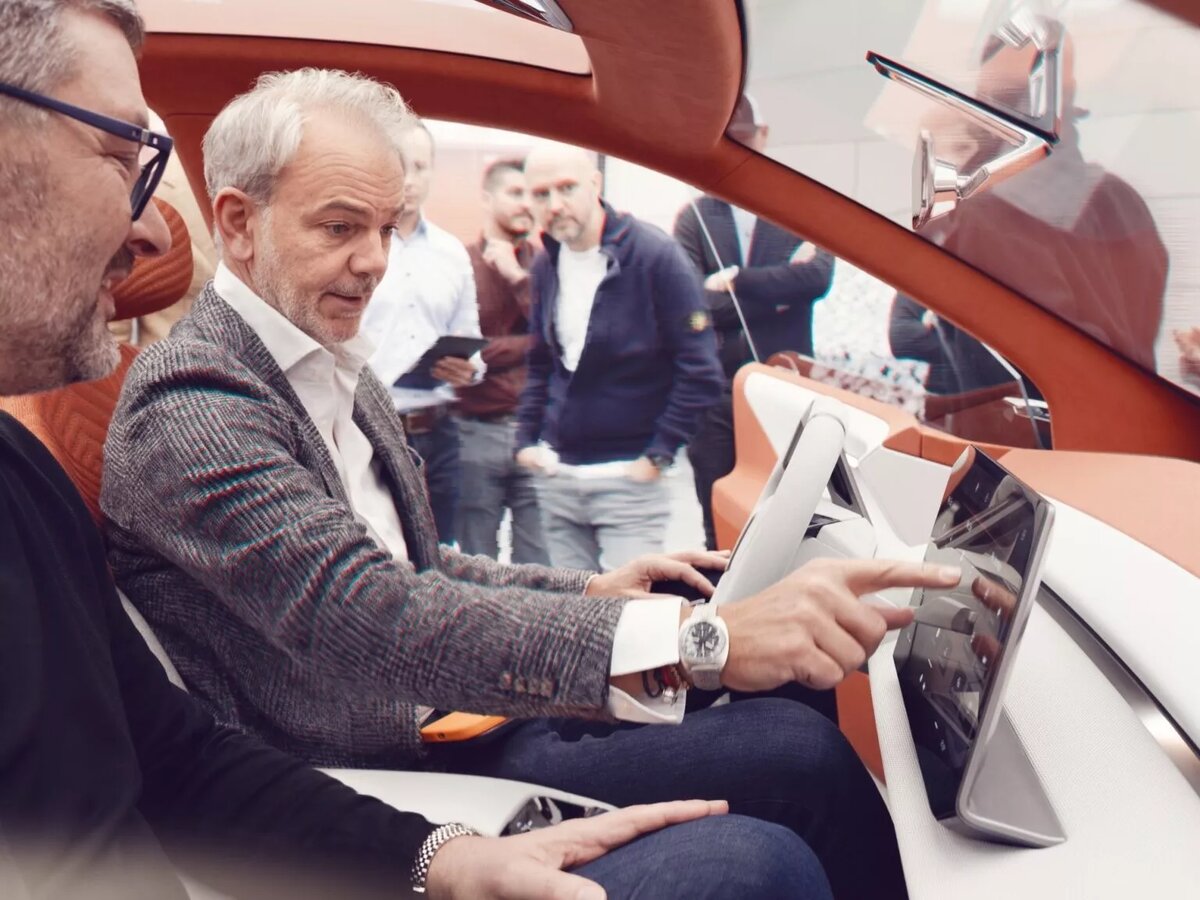 Новый по названию и философии дизайна, BMW Vision Neue Klasse X заменит iX3 в следующем году.-45