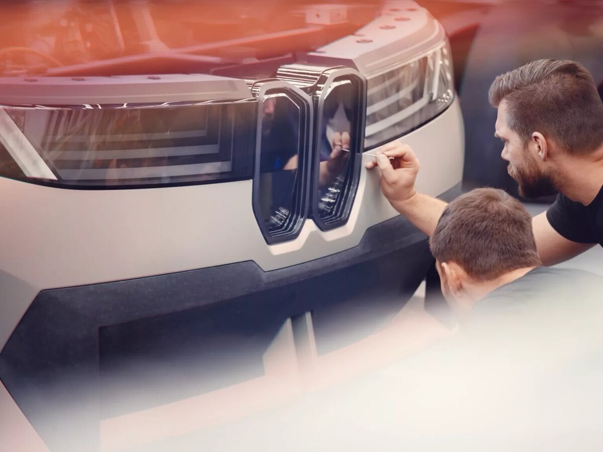 Новый по названию и философии дизайна, BMW Vision Neue Klasse X заменит iX3 в следующем году.-8