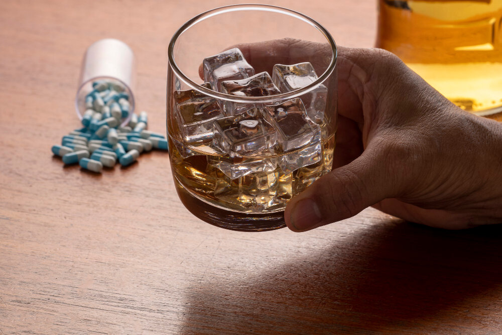 Совместимость «Золофта» и алкоголя: последствия приема (Источник изображения freepik.com)