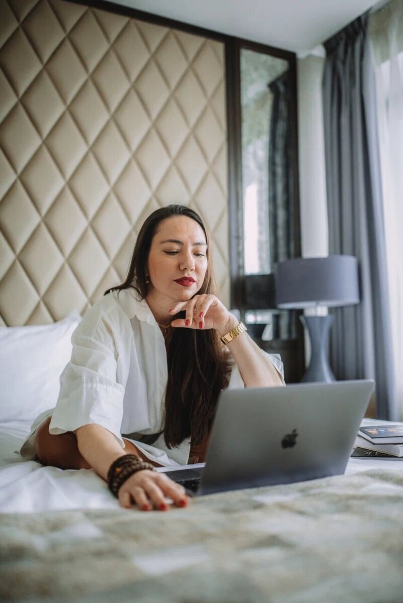 Добрый вечер, заходите в аудиторию, присвживайтесь)