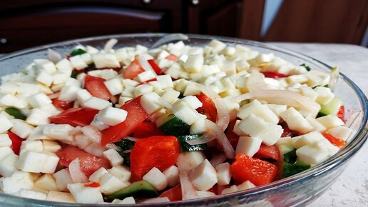 Салатики вкусные. Салат с болгарским перцем и курицей. Салат с крабовыми палочками красивый. Легкий салат. Легко приготавливаемые салаты.