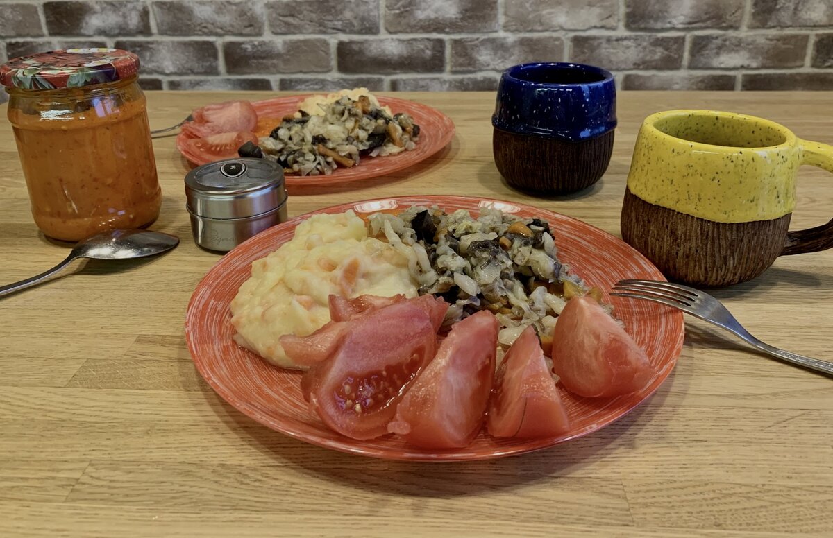 Весьма сытный и вкусный ужин.