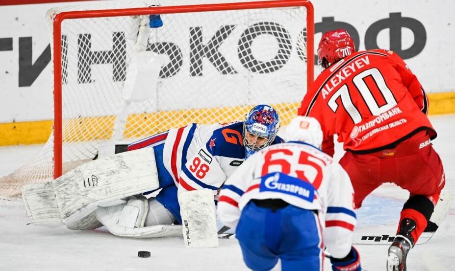    «Автомобилист» справился со СКА в третий раз в четвертьфинальной серии Кубка Гагарина. Фото: ВК ХК СКА