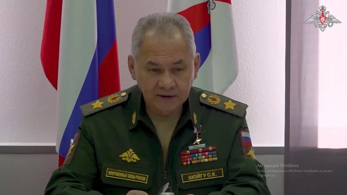     Министр обороны РФ Сергей Шойгу побывал на оборонно-промышленном предприятии в Нижегородской области, которое специализируется на выпуске боеприпасов. Он оценил темпы выполнения гособоронзаказа. Об этом рассказали в Telegram-канале министерства.