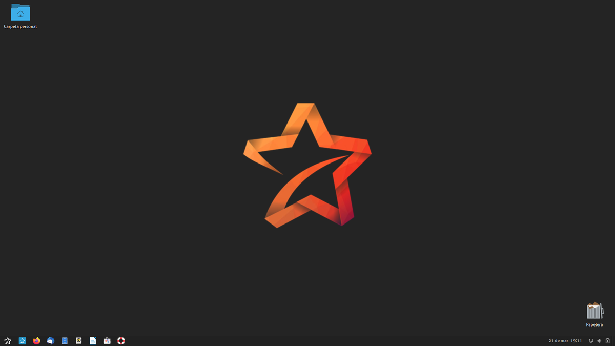 Nova Linux с рабочим окружением Gnome после установки.