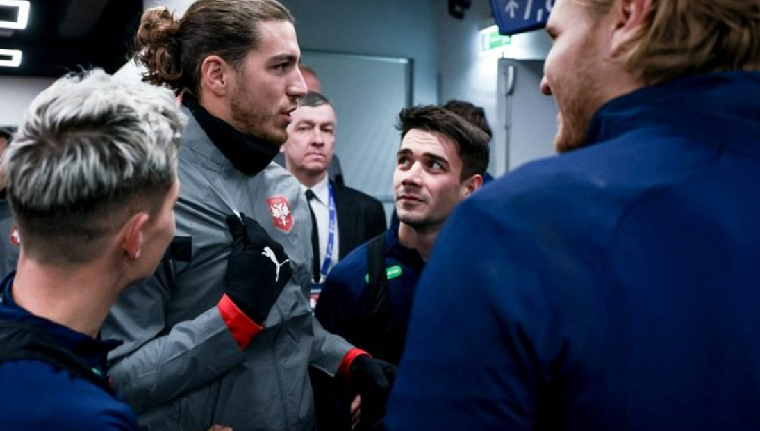 Наставник сборной России вышел к журналистам после матча против Сербии и сделал несколько заявлений. Что сказал Валерий Карпин?