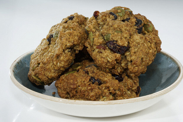 печень куриная тушеная. блюда с печенью. блюда из субпродуктов. блюда с печенью. красивые блюда с печенью.