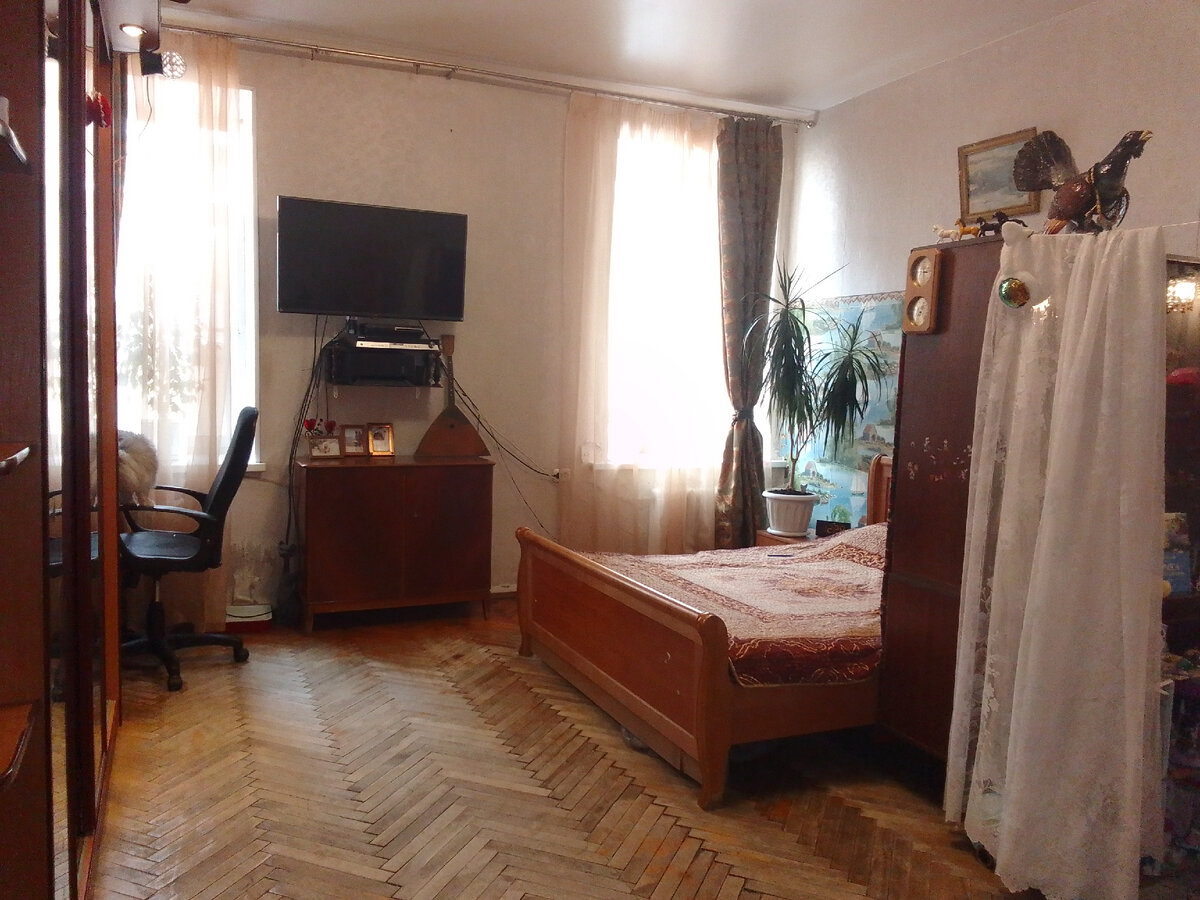 Фото нашей комнаты на Авито при продаже.