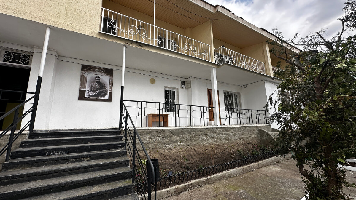 Дом, где располагалась в начале 20-го века дача художника Константина Коровина «Саламбо», а ныне - четой Жигуновых открыт его мемориальный музей и культурный центр. 