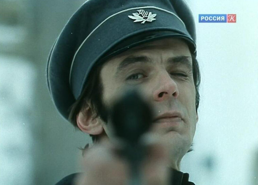 Кадр из сериала "Открытая книга". В роли Мити - Георгий Тараторкин