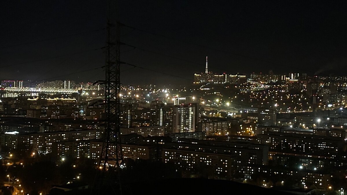 Цивилизация (ночной Красноярск). Автор фото - моя дочь