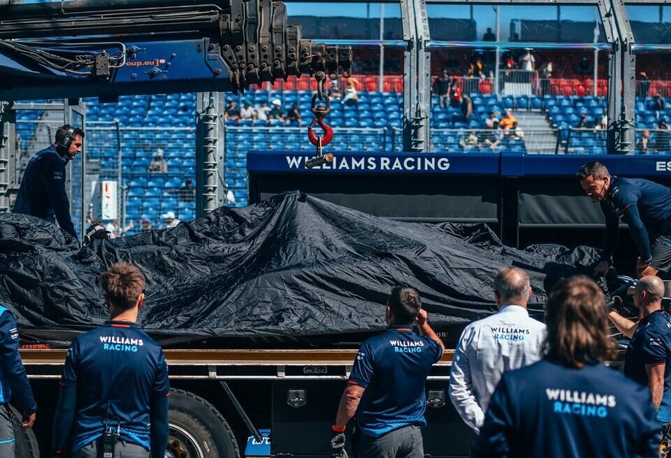    Алекс Албон пропустит вторую тренировку в Мельбурне из-за аварииWilliams