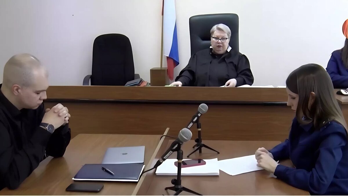     Государственный обвинитель не согласен с соответствующим решением суда, так собирается оспаривать приговор.