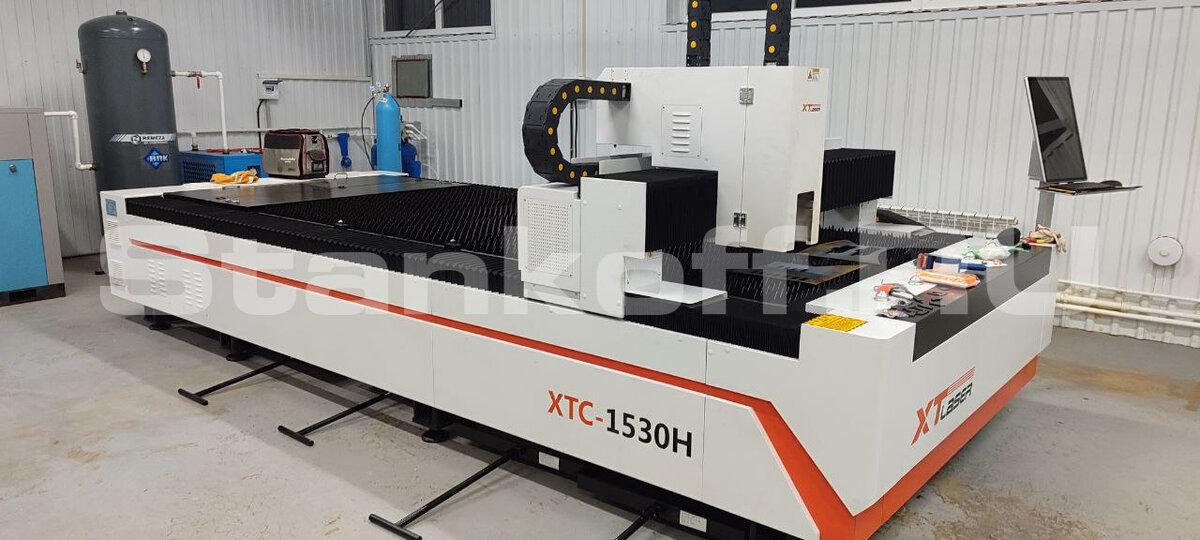 Оптоволоконный станок для резки металла XTC-1530H/3000 Raycus 

